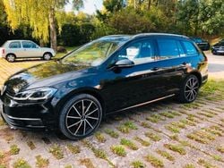 Schwarz Gebraucht 2019 VW Golf VII Highline Kombi | 13.300 € (Guter Preis)
