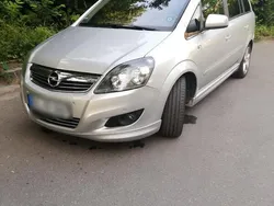 Grau Gebraucht 2010 Opel Zafira OPC Van / Kleinbus | 3.900 € (Fairer Preis)
