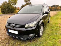 Schwarz Gebraucht 2014 VW Touran Cup Van / Kleinbus | 8.880 € (Fairer Preis)