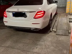 Weiß Gebraucht 2018 Mercedes E220 Avantgarde Limousine | 27.450 € (Fairer Preis)