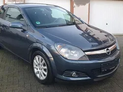 Blau Gebraucht 2009 Opel Astra GTC Coupé | 3.300 € (Guter Preis)