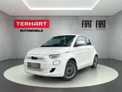 Colore esterno (arktis weiß) Gebraucht 2022 Fiat 500e Icon Kleinwagen | 18.987 € (Fairer Preis)