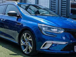 Blau Gebraucht 2017 Renault Mégane GrandTour GT Kombi | 12.999 € (Fairer Preis)