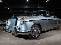 Silber Gebraucht 1960 Mercedes 220 SE Cabrio | 199.220 €