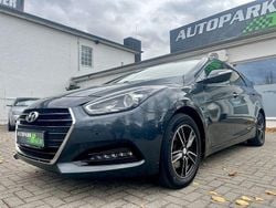 Grau Gebraucht 2015 Hyundai i40 Trend Kombi | 8.250 € (Fairer Preis)