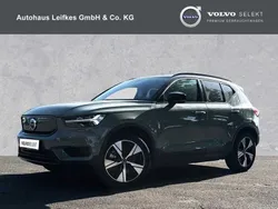 Sage green Gebraucht 2022 Volvo XC40 Plus SUV | 29.490 € (Superpreis)