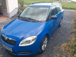 Blau Gebraucht 2009 Skoda Fabia Ambiente Kombi | 1.800 € (Guter Preis)