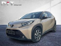 Gingerbeige met. / schwarz Gebraucht 2024 Toyota Aygo Pulse Kleinwagen | 14.990 € (Superpreis)