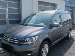 Grau Gebraucht 2018 VW Caddy Maxi Van / Kleinbus | 24.699 € (Etwas zu teuer)