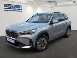 Grün Gebraucht 2025 BMW iX1 Shadowline SUV | 42.900 € (Fairer Preis)