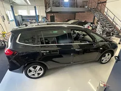 Schwarz Gebraucht 2012 Opel Zafira Tourer Innovation Van / Kleinbus | 4.870 € (Fairer Preis)