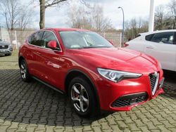 Rot Gebraucht 2017 Alfa Romeo Stelvio Super SUV | 23.950 € (Fairer Preis)