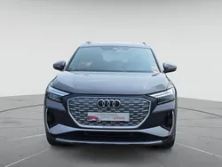 Taifungrau metallic Gebraucht 2022 Audi Q4 e-tron Comfort SUV | 29.680 € (Guter Preis)