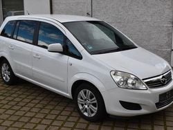 Weiß Gebraucht 2009 Opel Zafira Edition Van / Kleinbus | 3.200 € (Guter Preis)