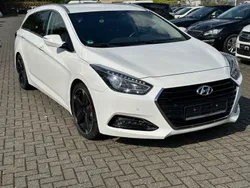 Weiß Gebraucht 2017 Hyundai i40 Trend Kombi | 8.800 € (Fairer Preis)