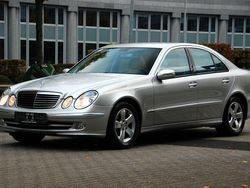 Silber Gebraucht 2003 Mercedes E200 Avantgarde Limousine | 7.990 € (Teuer)