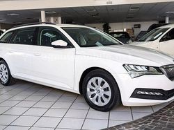 Weiß Gebraucht 2020 Skoda Superb Active Kombi | 16.999 € (Etwas zu teuer)