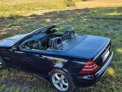 Blau Gebraucht 2002 Mercedes SLK200 Cabrio | 10.950 €