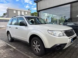 Weiß Gebraucht 2010 Subaru Forester SUV | 9.500 € (Teuer)