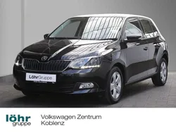 Schwarzmagic perleffekt Gebraucht 2017 Skoda Fabia Style Kombi | 10.780 € (Guter Preis)