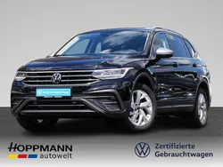 Deep black perleffekt Gebraucht 2024 VW Tiguan Allspace Life SUV | 35.990 € (Superpreis)