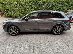 Grau Gebraucht 2018 Audi SQ7 Sport SUV | 27.980 € (Etwas zu teuer)