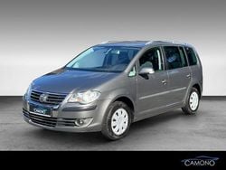 Grau Gebraucht 2008 VW Touran Highline Van / Kleinbus | 2.550 € (Etwas zu teuer)