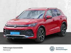 Persimmon red metallic Gebraucht 2024 VW Tiguan R-line SUV | 51.870 € (Guter Preis)