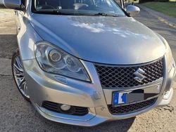 Grau Gebraucht 2011 Suzuki Kizashi Sport Limousine | 7.990 € (Guter Preis)