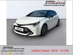 Novaweiß perleffekt/schwarz Gebraucht 2019 Toyota Corolla Club Limousine | 19.450 € (Fairer Preis)