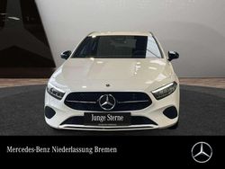 Weiß Gebraucht 2024 Mercedes A180 Advanced Limousine | 27.590 € (Fairer Preis)