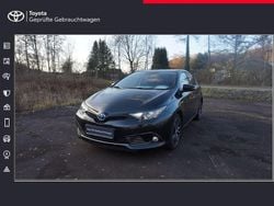 Schwarz Gebraucht 2018 Toyota Auris Hybrid Team Limousine | 15.490 € (Fairer Preis)