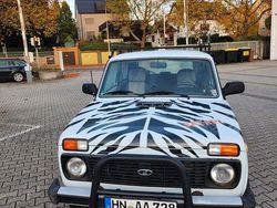 Gebraucht 2011 Lada niva SUV | 7.500 € (Fairer Preis)