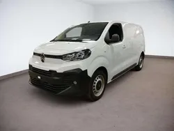 Hell weiß Gebraucht 2024 Citroën Jumpy Van / Kleinbus | 27.500 € (Etwas zu teuer)