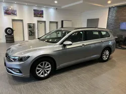 Silber Gebraucht 2022 VW Passat Limousine | 18.485 € (Fairer Preis)