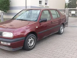 Rot Gebraucht 1992 VW Vento Limousine | 1.999 €