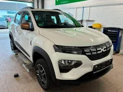 Weiß Gebraucht 2023 Dacia Spring Extreme Kleinwagen | 14.997 € (Fairer Preis)
