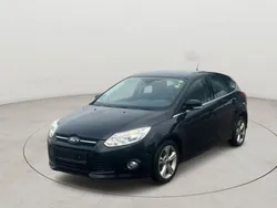 Schwarz Gebraucht 2011 Ford Focus Titanium Limousine | 3.800 € (Guter Preis)