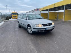 Grau Gebraucht 1999 VW Passat Kombi | 1.500 € (Fairer Preis)