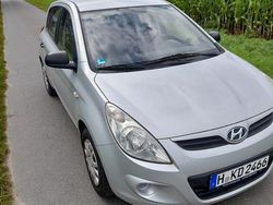 Schwarz Gebraucht 2010 Hyundai i20 Classic Limousine | 4.199 € (Fairer Preis)