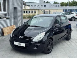 Schwarz Gebraucht 2012 Hyundai i20 Classic Limousine | 7.490 € (Etwas zu teuer)