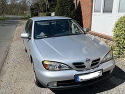 Grau Gebraucht 1999 Nissan Primera Comfort Limousine | 800 € (Guter Preis)