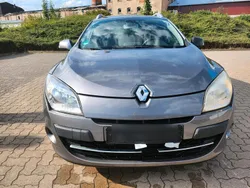 Grau Gebraucht 2010 Renault Mégane GrandTour Kombi | 1.890 € (Fairer Preis)