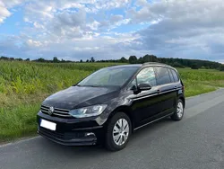 Schwarz Gebraucht 2017 VW Touran Sound Van / Kleinbus | 13.190 € (Fairer Preis)