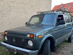 Grün Gebraucht 2011 Lada niva SUV | 6.900 € (Etwas zu teuer)