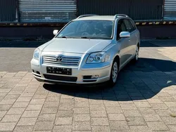 Silber Gebraucht 2005 Toyota Avensis Kombi | 2.600 € (Fairer Preis)