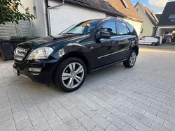 Schwarz Gebraucht 2011 Mercedes ML350 SUV | 8.050 € (Fairer Preis)