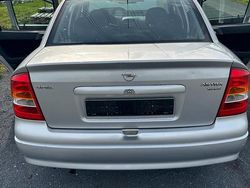 Silber Gebraucht 2001 Opel Astra Limousine | 699 € (Superpreis)