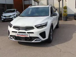 Schneeweiß Neu 2024 Kia Stonic 4 SUV | 27.990 € (Etwas zu teuer)