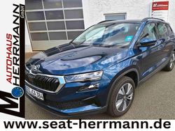 Lava blau met Gebraucht 2023 Skoda Karoq Style SUV | 27.490 € (Guter Preis)